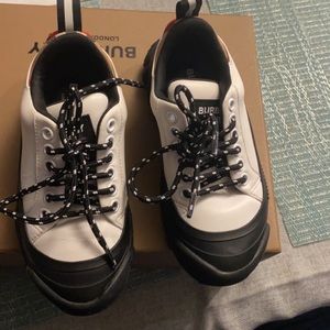 Brand new Mini Arthur leather boots